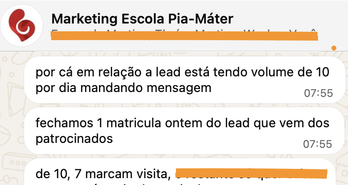 Print de conversa mostrando volume de leads e resultado de matrícula